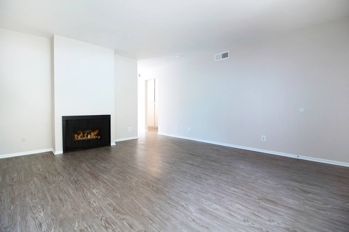 Apartment for rent at 156-158 Los Timbres St, Orange, CA 92869