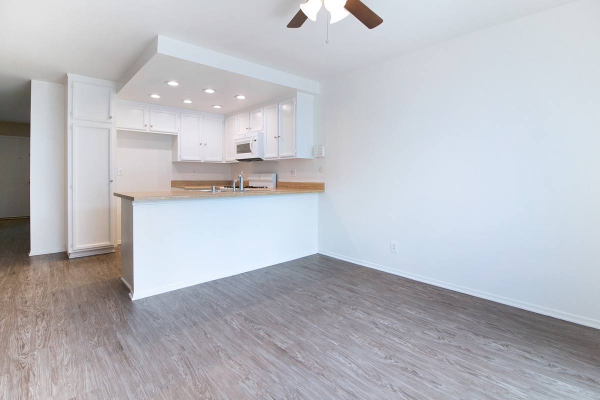 Apartment for rent at 156-158 Los Timbres St, Orange, CA 92869