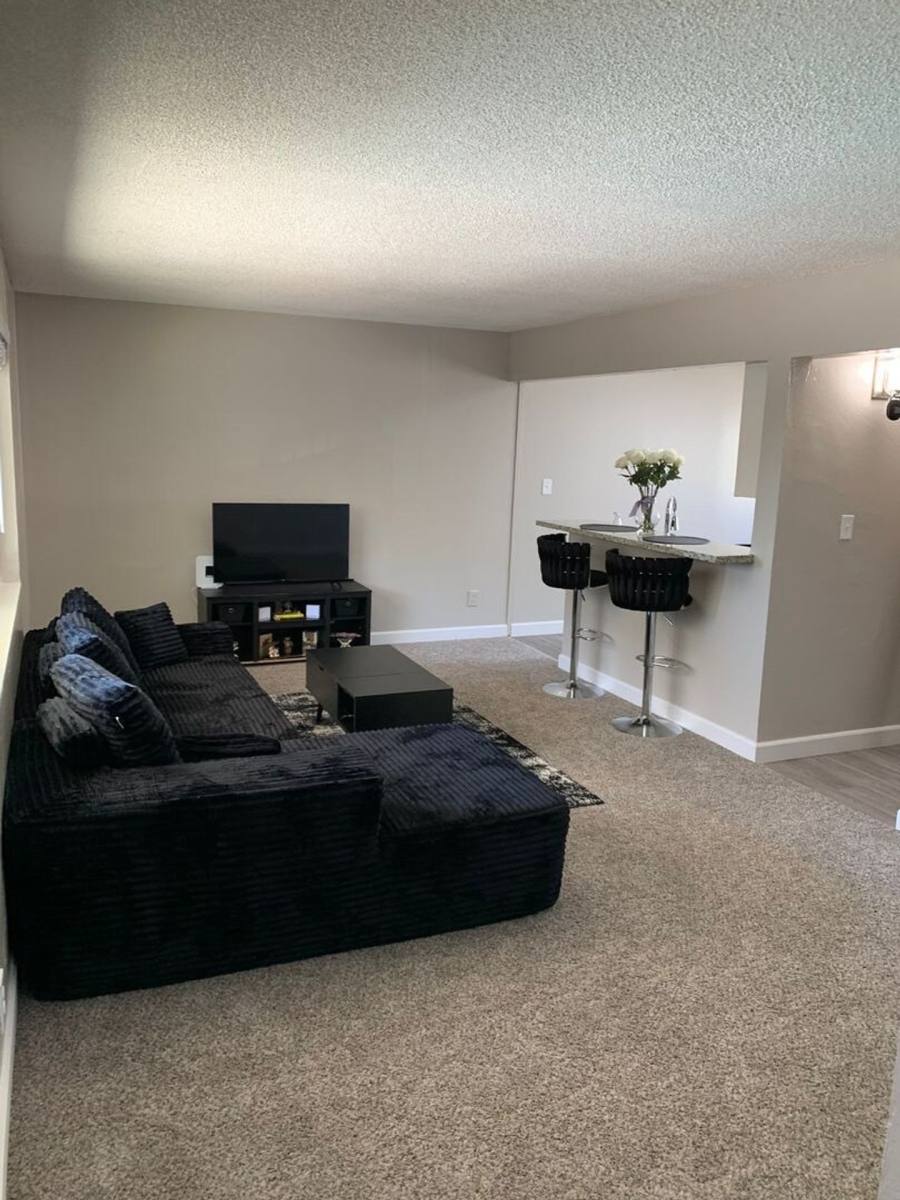 Apartment for rent at 3836 Auburn Blvd, Sacramento, CA 95821