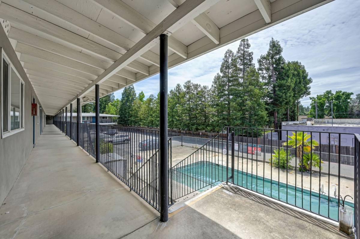 Sunset Gardens, 3836 Auburn Blvd, Sacramento, CA 95821 - Apartment for Rent - Image 4
