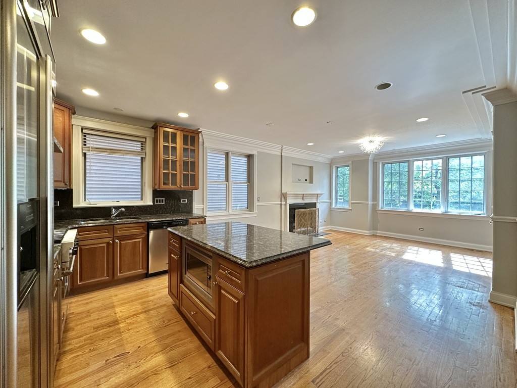 Apartment for rent at 3719 Clifton #8Q, Chicago, IL 60613