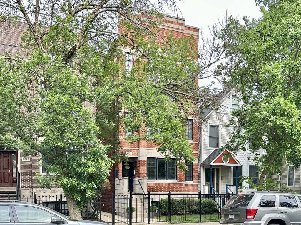 Apartment for rent at 3719 Clifton #8Q, Chicago, IL 60613