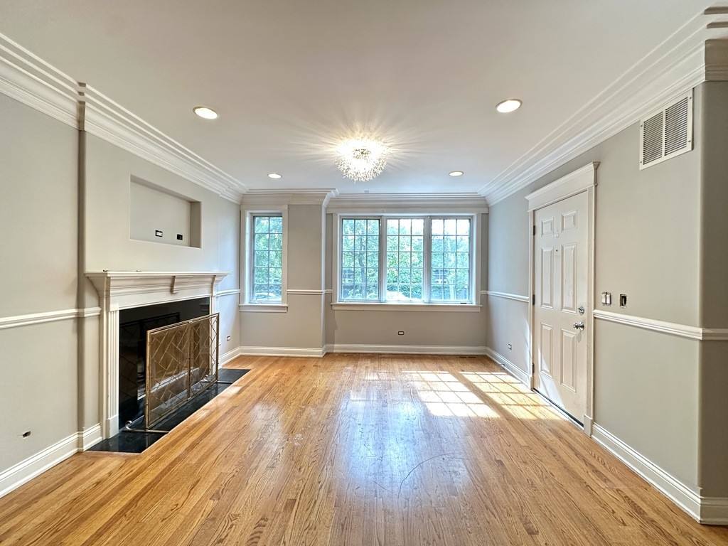 Apartment for rent at 3719 Clifton #8Q, Chicago, IL 60613