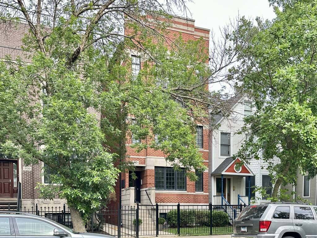 Condo for rent at 3721 Clifton #3, Chicago, IL 60613