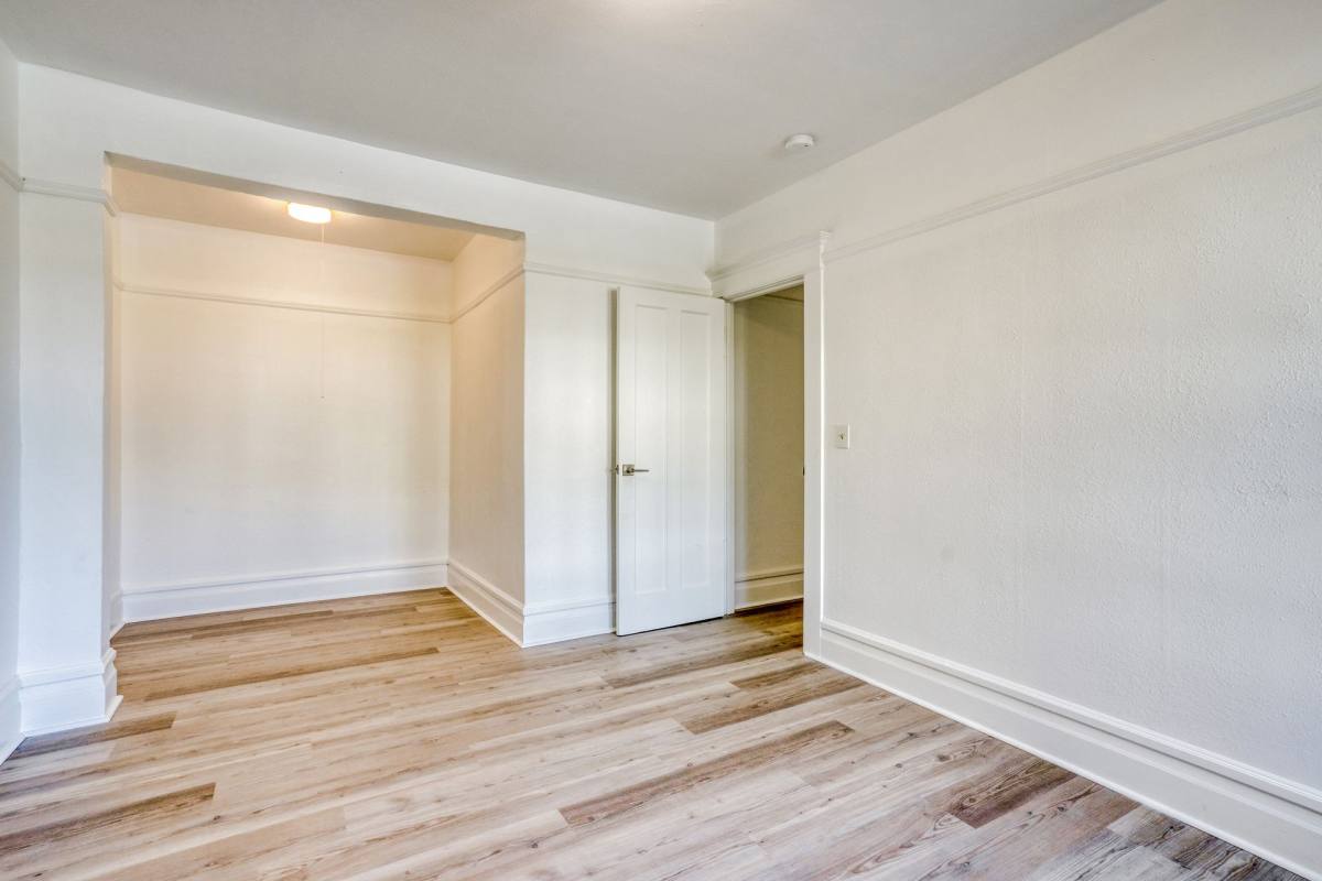Apartment for rent at 924 SW 16th Ave, Portland, OR 97205