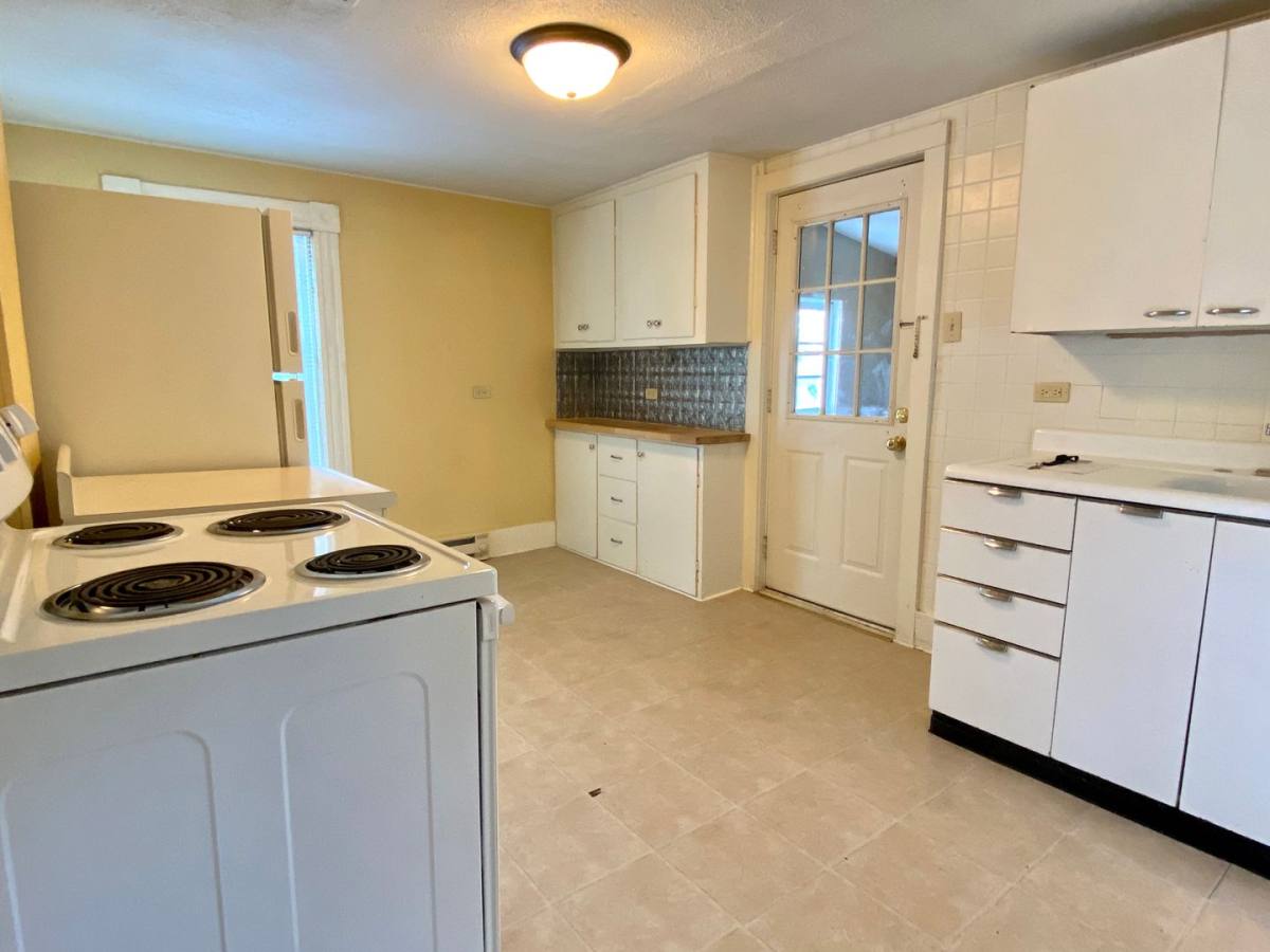 Apartment for rent at 516 Erin St, Eau Claire, WI 54703