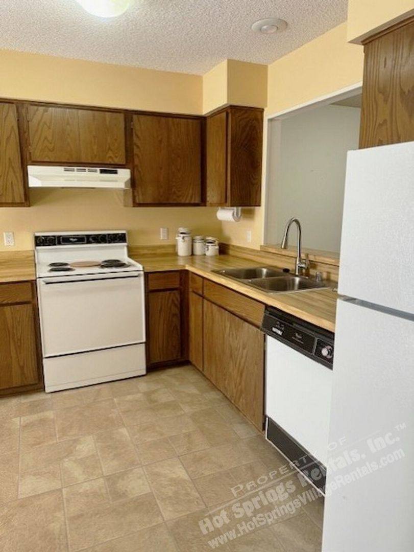 Townhouse for rent at 4 Lonjeta Lane, Hot Springs Village, AR 71909