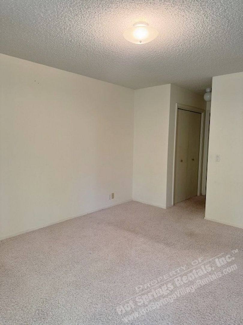 Townhouse for rent at 4 Lonjeta Lane, Hot Springs Village, AR 71909