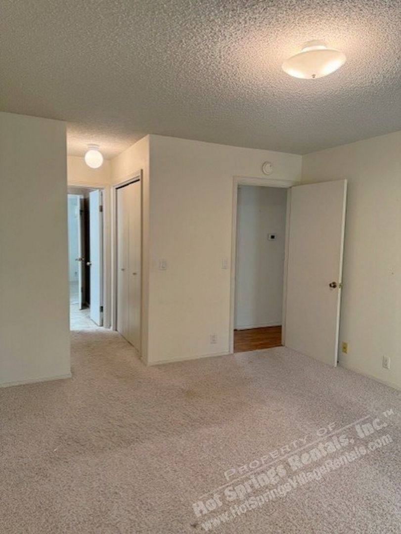 Townhouse for rent at 4 Lonjeta Lane, Hot Springs Village, AR 71909