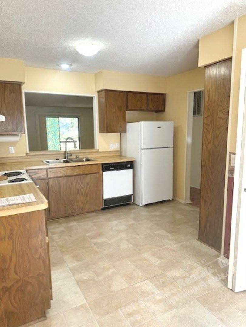 Townhouse for rent at 4 Lonjeta Lane, Hot Springs Village, AR 71909