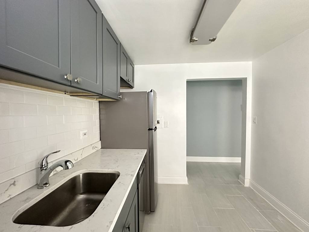 Apartment for rent at 6707 California #PN-G, Chicago, IL 60645