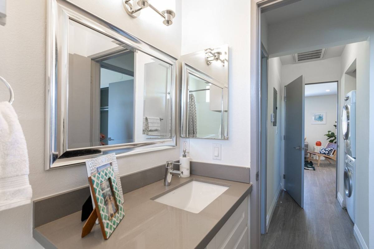 Apartment for rent at 1753 9th St, Santa Monica, CA 90404