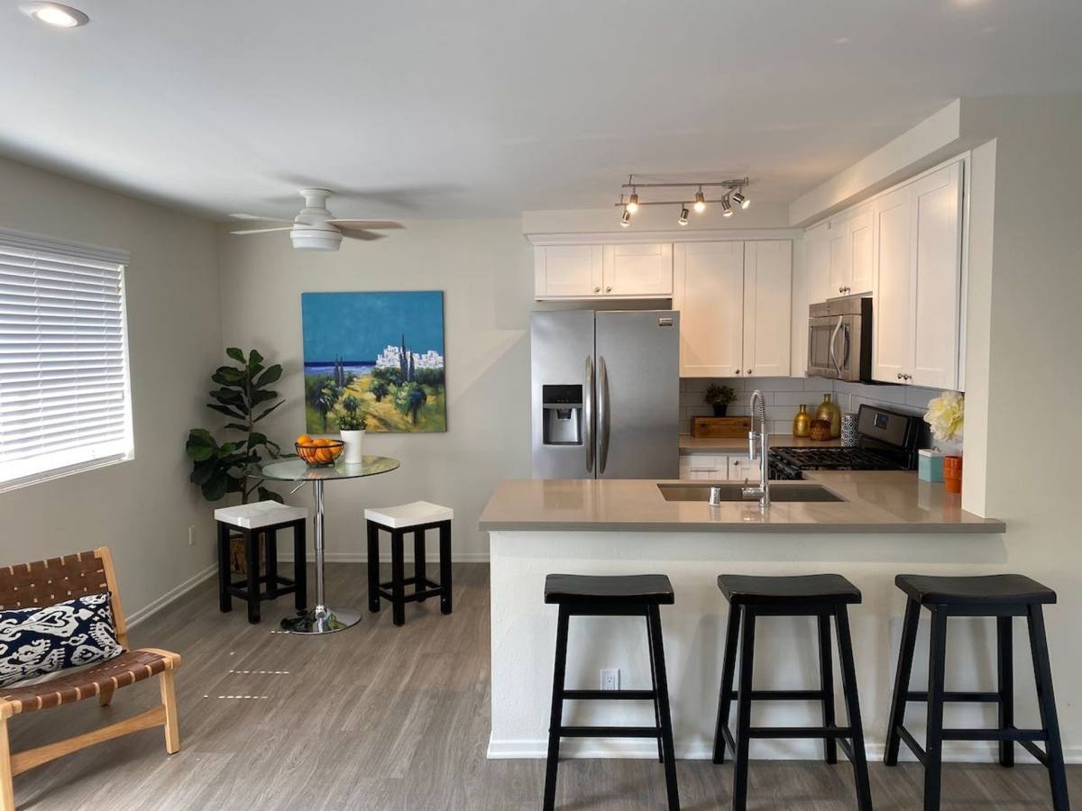 Apartment for rent at 1753 9th St, Santa Monica, CA 90404