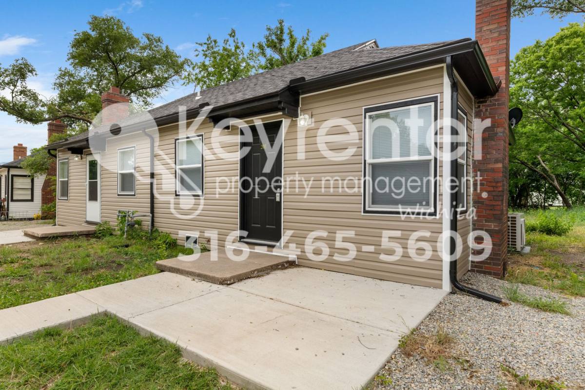 Apartment for rent at 2009 N Volutsia, Wichita, KS 67214