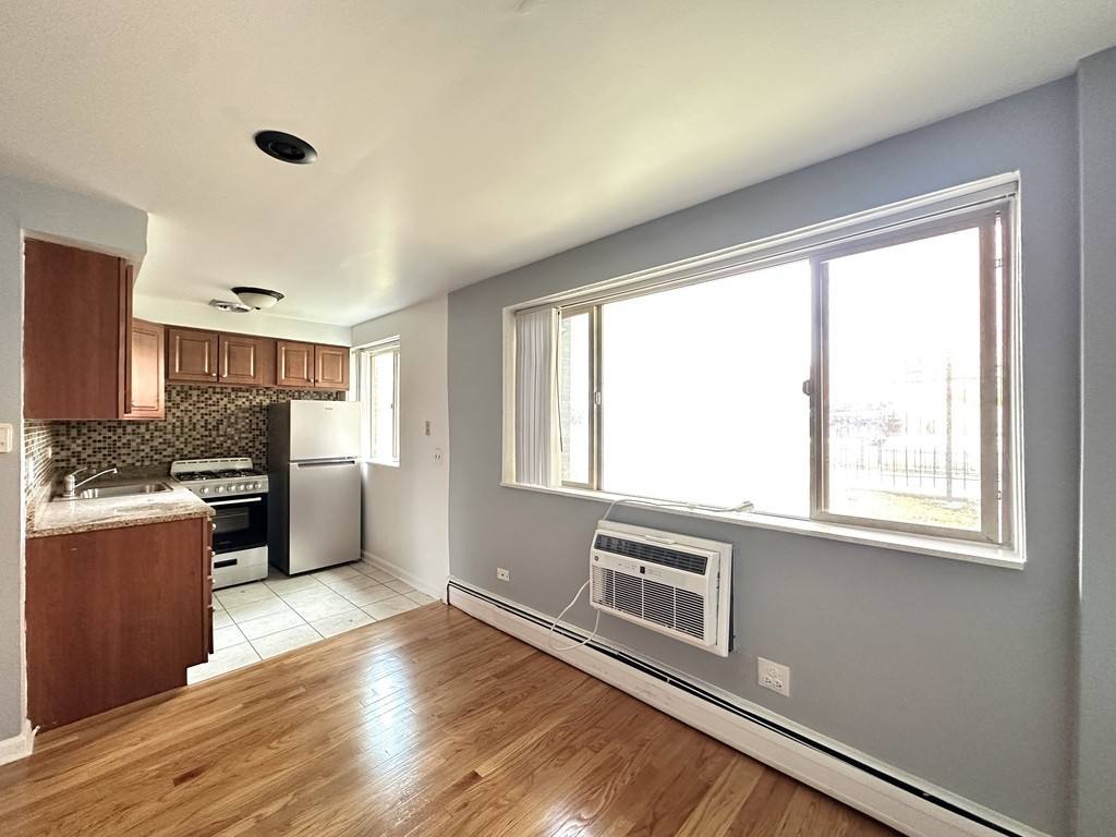 Apartment for rent at 5818 Sheridan #P301, Chicago, IL 60660