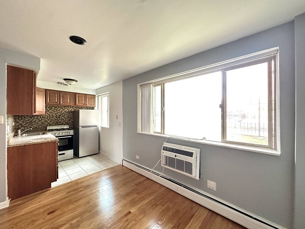 Apartment for rent at 5820 Sheridan #D301, Chicago, IL 60660