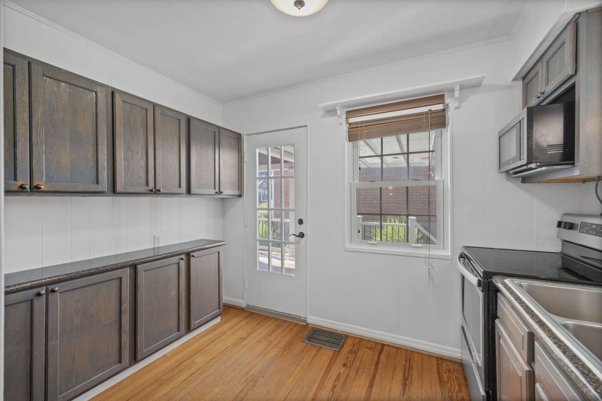 House for rent at 1377 Collinsdale Ave, Cincinnati, OH 45230