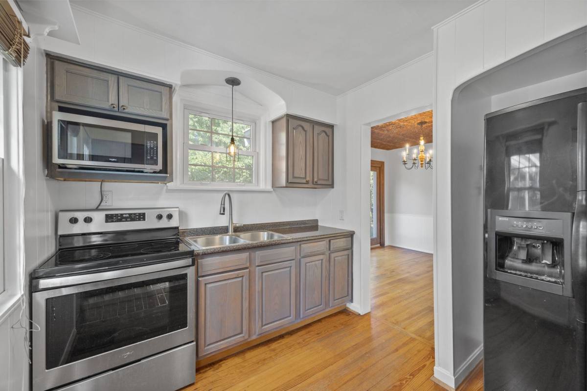 House for rent at 1377 Collinsdale Ave, Cincinnati, OH 45230
