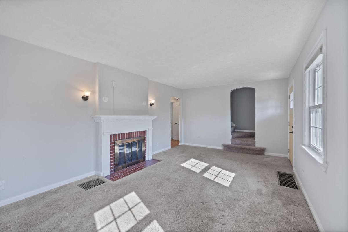 House for rent at 1377 Collinsdale Ave, Cincinnati, OH 45230