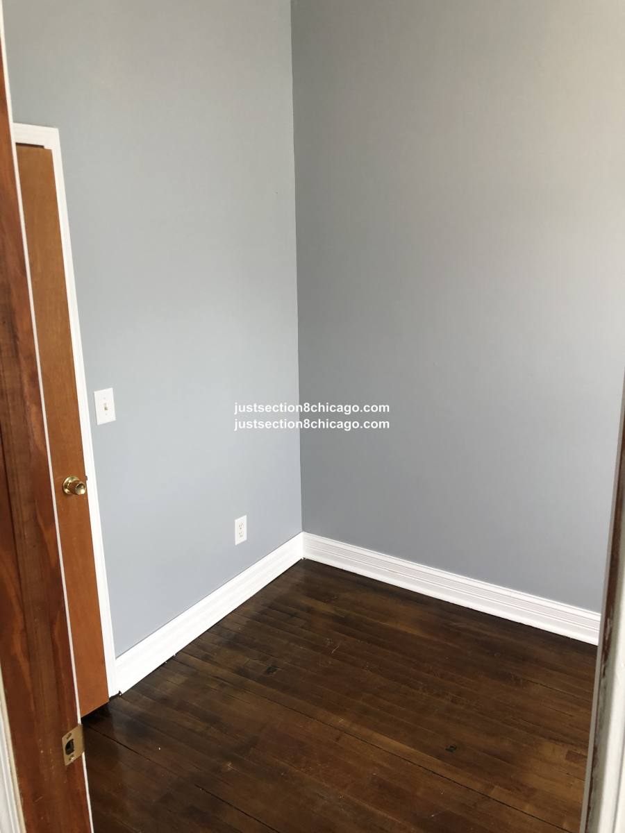 Apartment for rent at 4956 W Fulton #2, Chicago, IL 60644