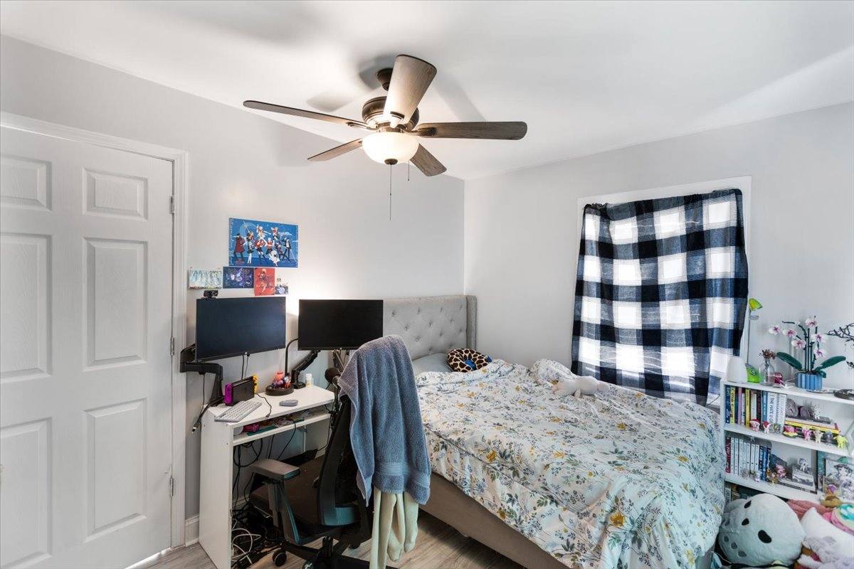 Apartment for rent at 6619 N Ave #2, Oak Park, IL 60302