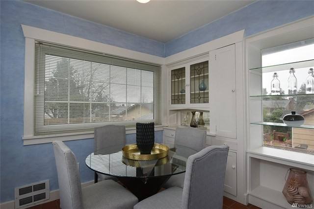 House for rent at 10025 39th Ave SW, Seattle, WA 98146