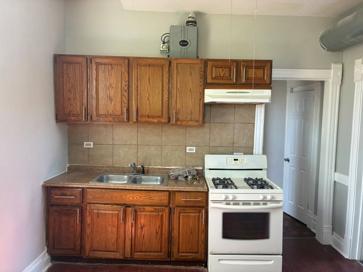 Apartment for rent at 9035 S Burley Ave #3, Chicago, IL 60617