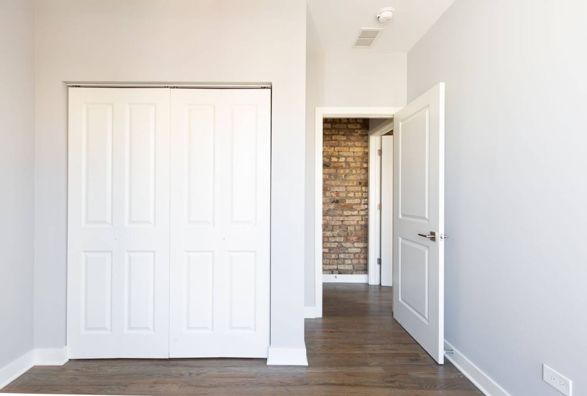Apartment for rent at 1108 W Newport Ave #2, Chicago, IL 60657