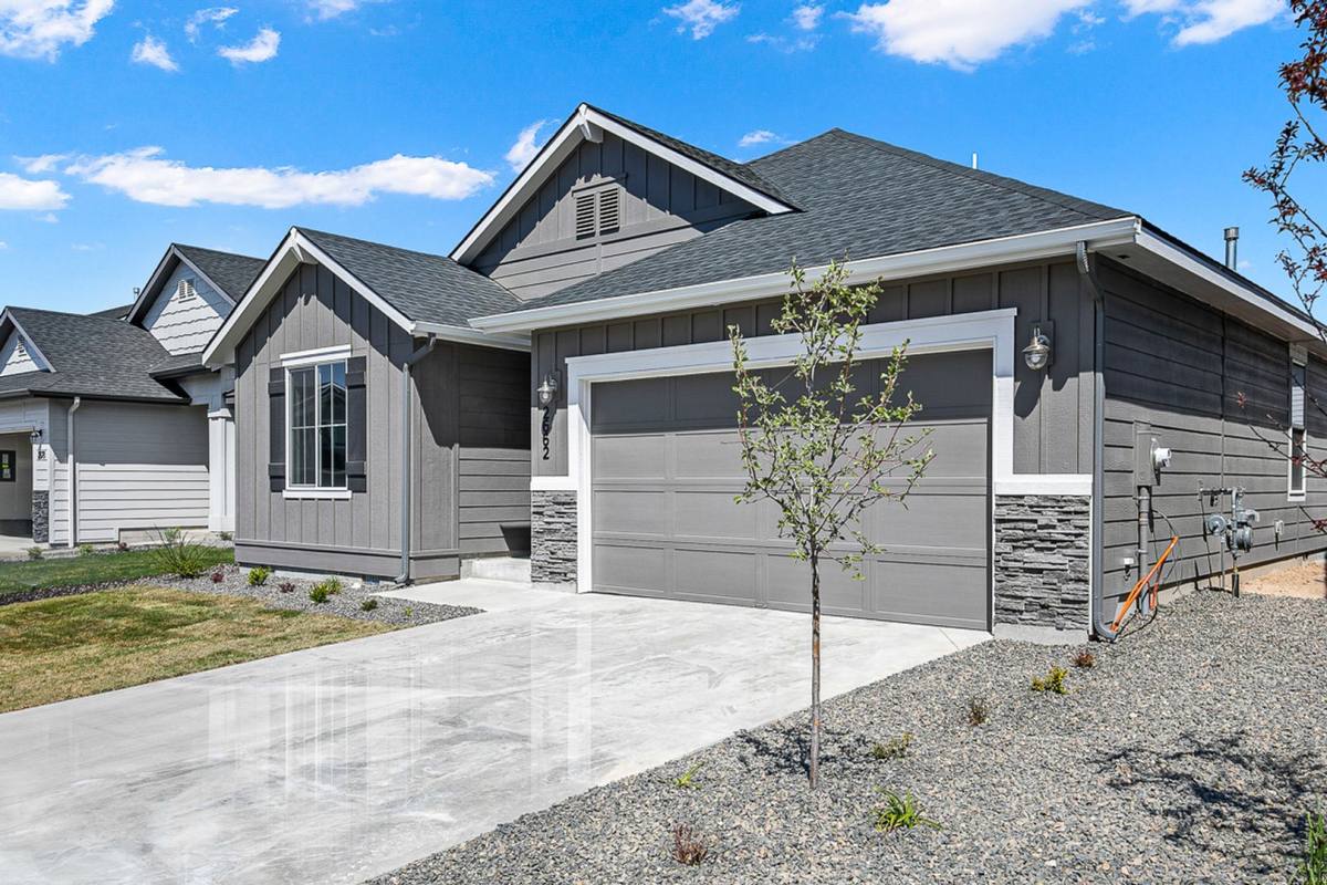 House for rent at 2662 W Balboa Dr, Kuna, ID 83634