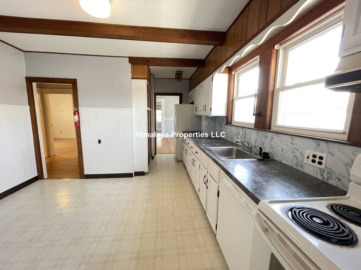 Apartment for rent at 14 Allen St #2, Arlington, MA 02474