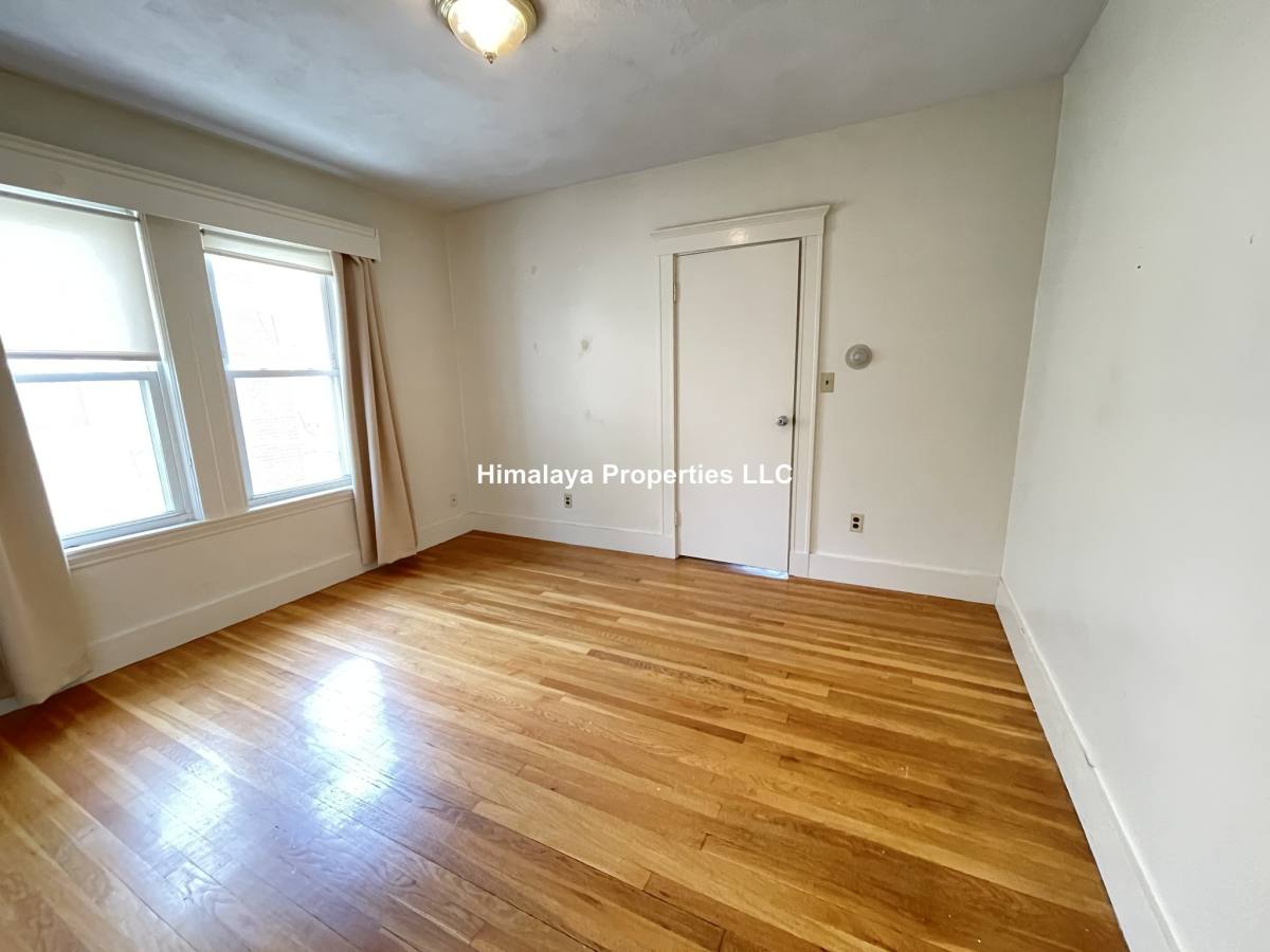 Apartment for rent at 14 Allen St #2, Arlington, MA 02474