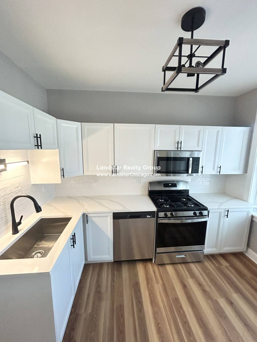 Apartment for rent at 4956 N Harding #2, Chicago, IL 60625