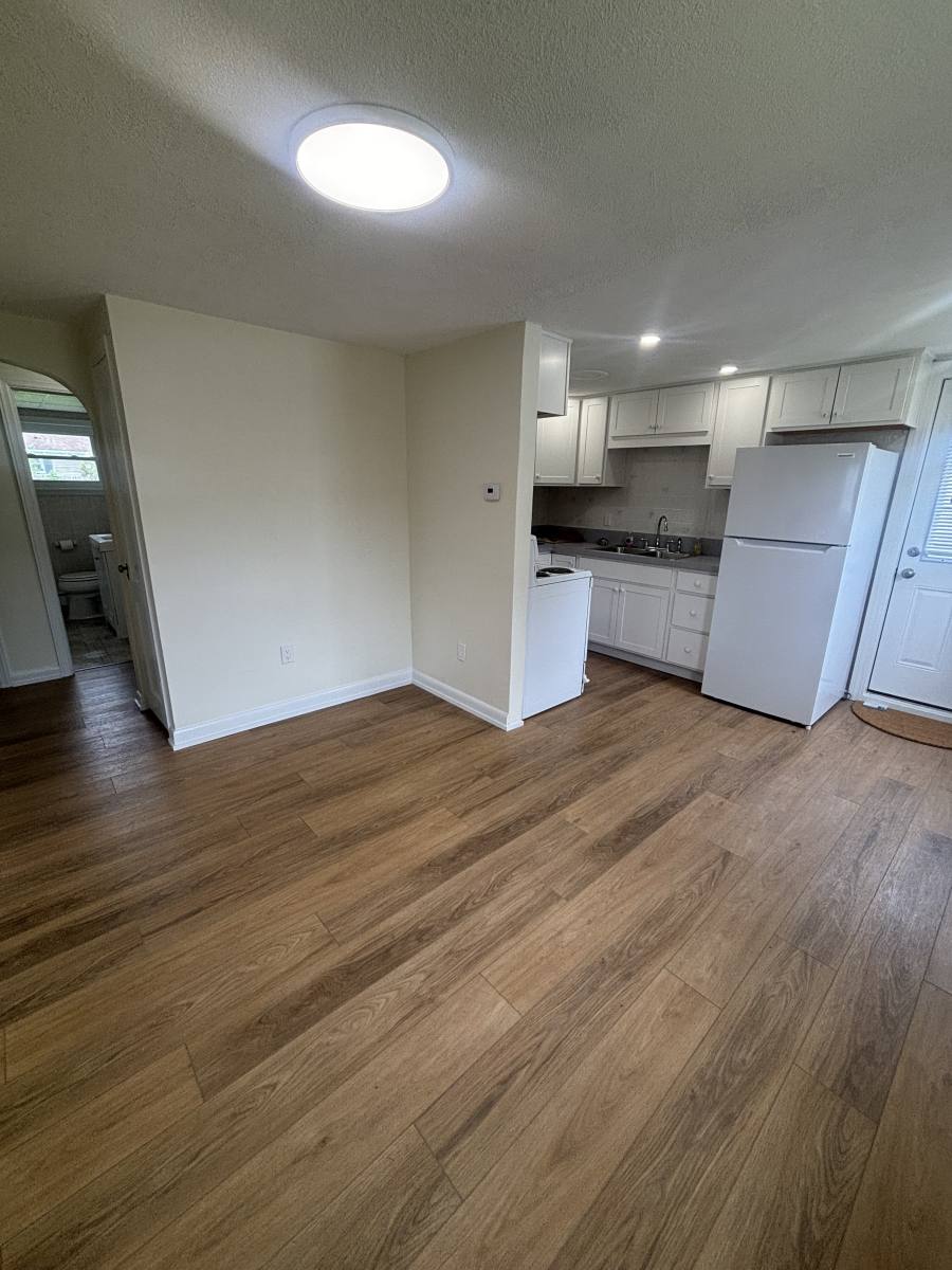 Apartment for rent at 5 Clarendon Rd #1, Auburn, MA 01501