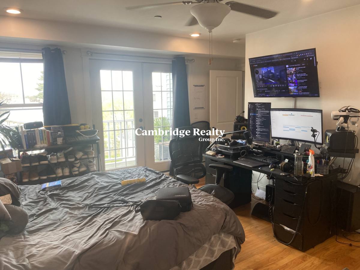 Townhouse for rent at 14 Fern St #14T, Allston, MA 02134