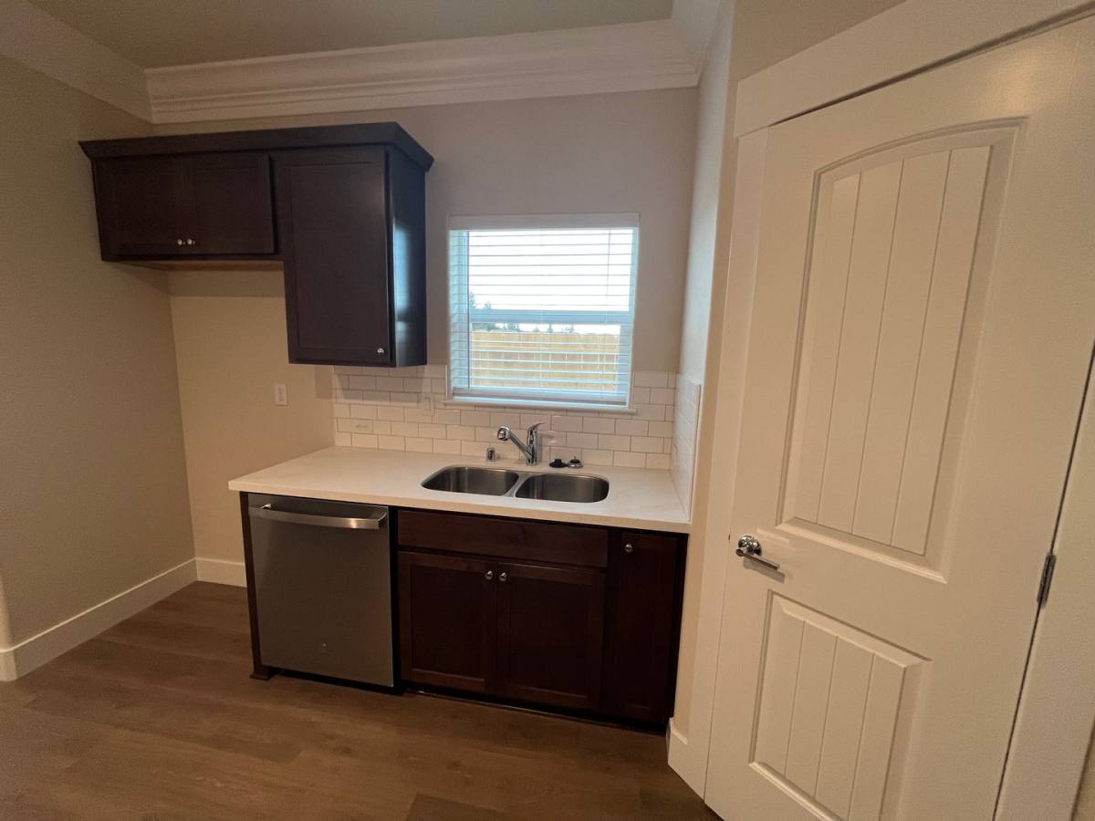 House for rent at 5449 Thumb Rock Rd, Redding, CA 96003