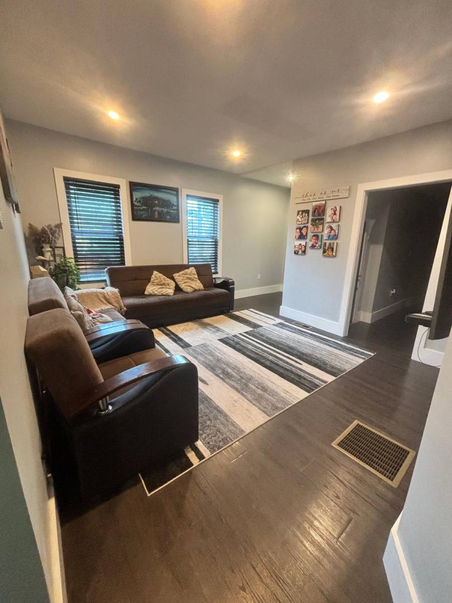 Apartment for rent at 96 Washington St #1, Lynn, MA 01902