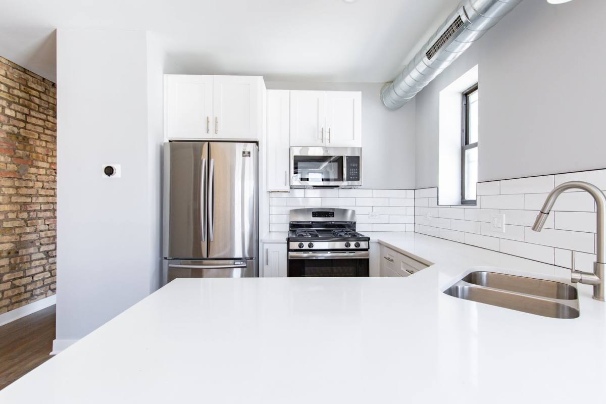 Apartment for rent at 1108 W Newport Ave #1, Chicago, IL 60657