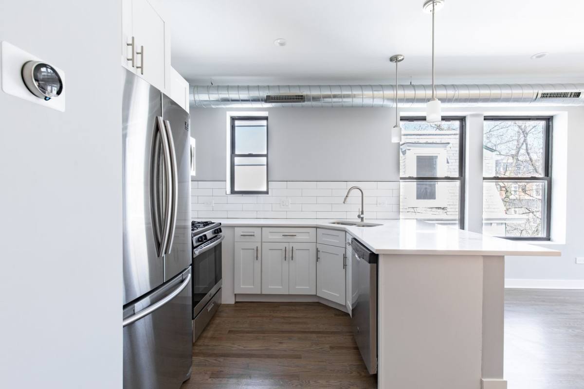 Apartment for rent at 1108 W Newport Ave #1, Chicago, IL 60657
