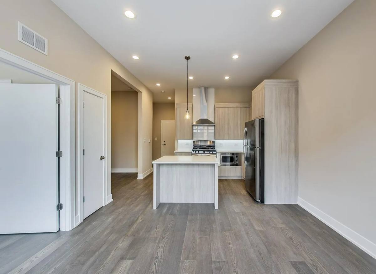 Apartment for rent at 1741 N Western Ave #17, Chicago, IL 60647