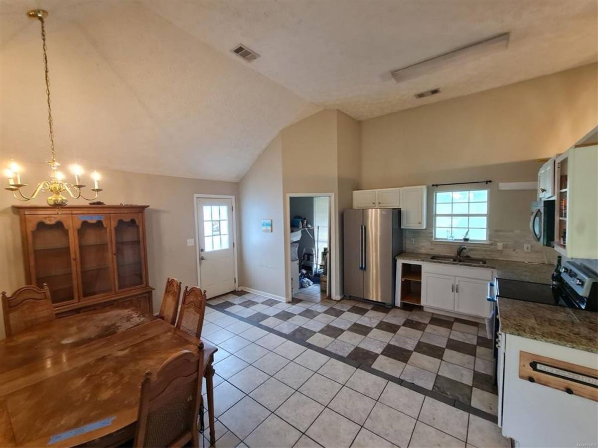 House for rent at 123 Meadowview Dr, Elmore, AL 36025