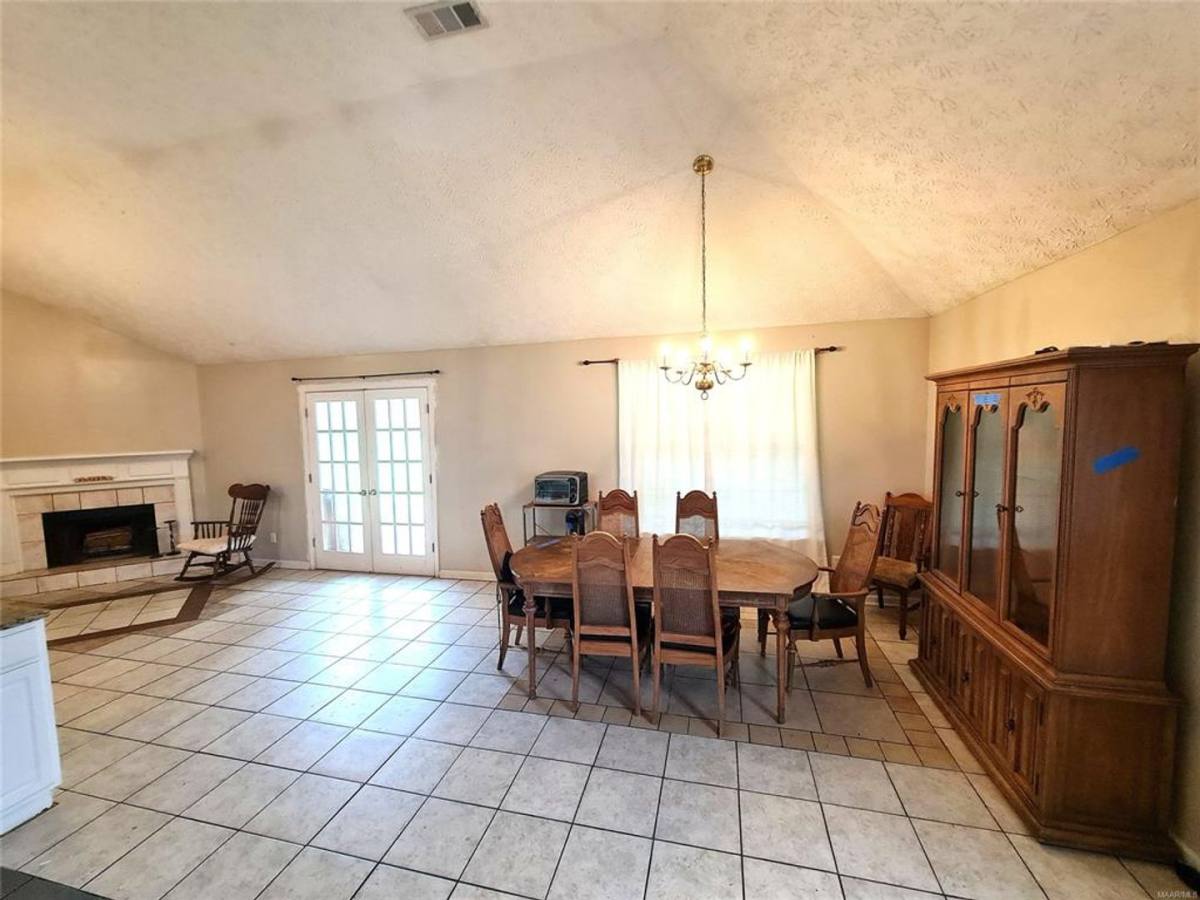 House for rent at 123 Meadowview Dr, Elmore, AL 36025