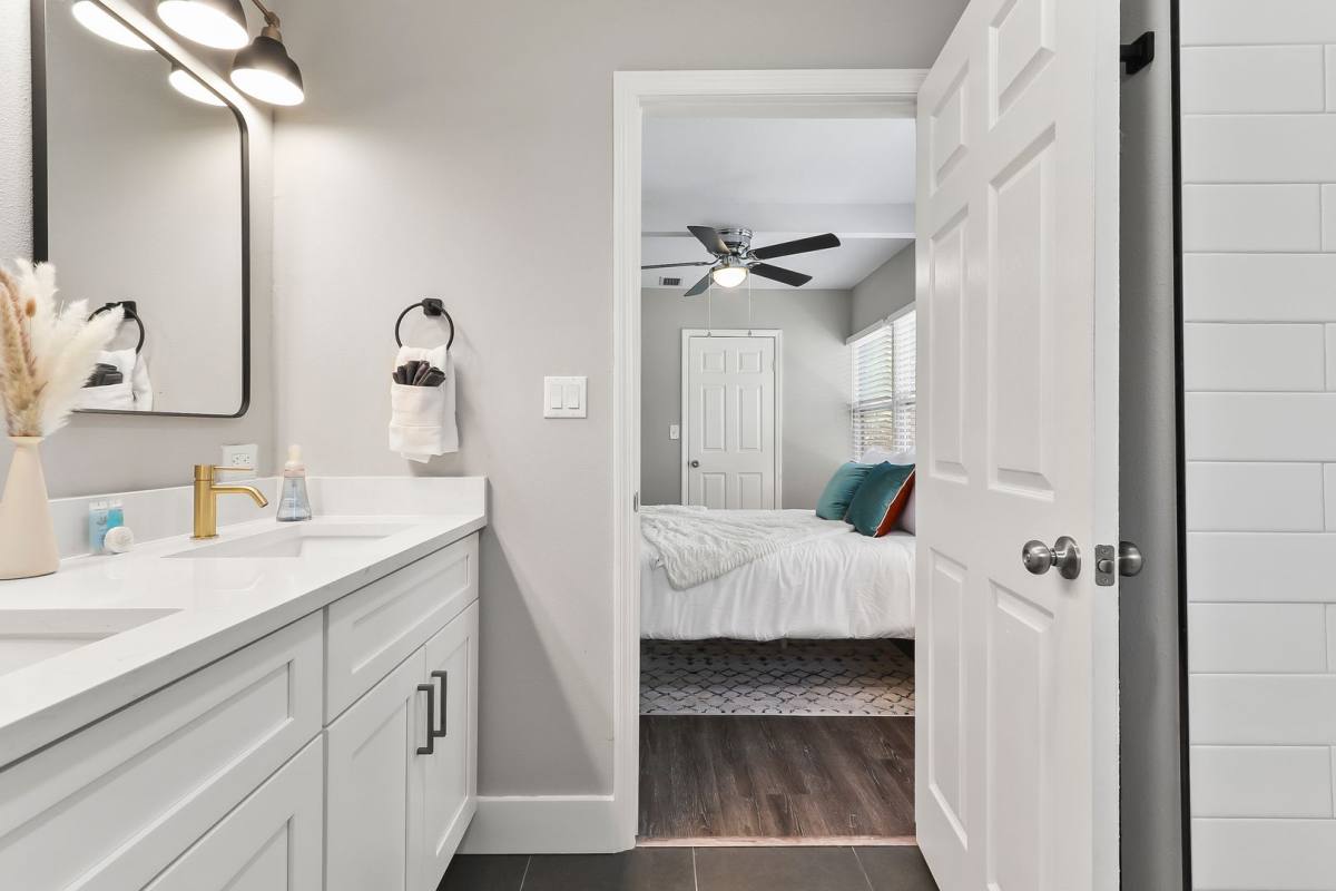 Apartment for rent at 1035 Queen St N, Saint Petersburg, FL 33713