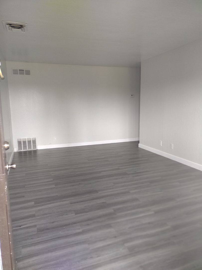 Apartment for rent at 3525 Whitney Ave, Sacramento, CA 95821