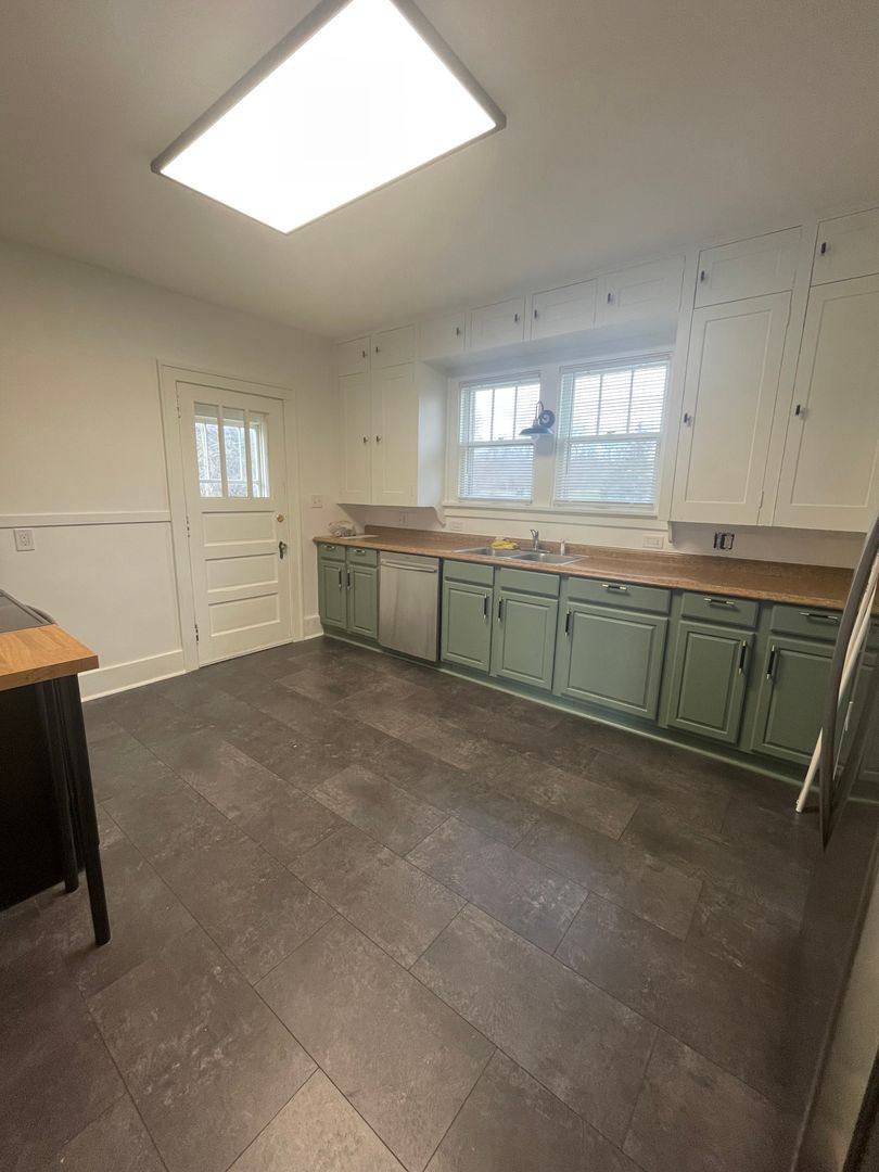 House for rent at 2852 Waters Rd, Ann Arbor, MI 48108