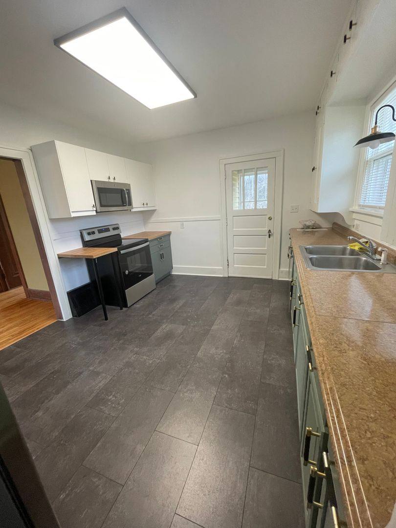 House for rent at 2852 Waters Rd, Ann Arbor, MI 48108