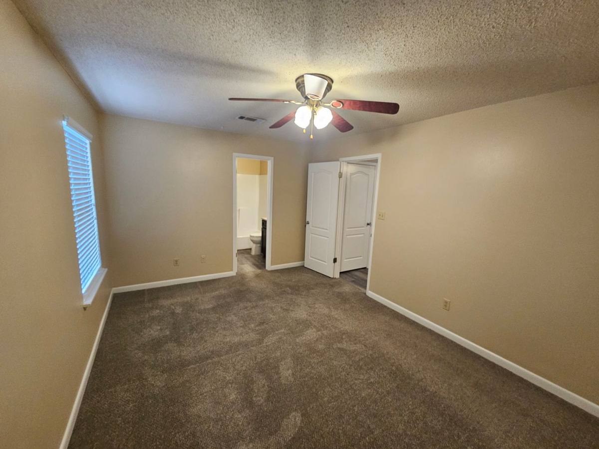 Apartment for rent at 117 Alder Ave SE, Fort Walton Beach, FL 32548