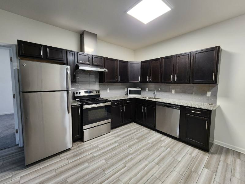 Apartment for rent at 510 Hamilton St, Somerset, NJ 08873