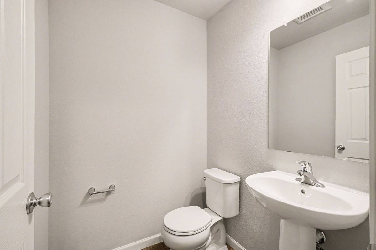 House for rent at 1016 Maple Ave, Jackson, MI 49203