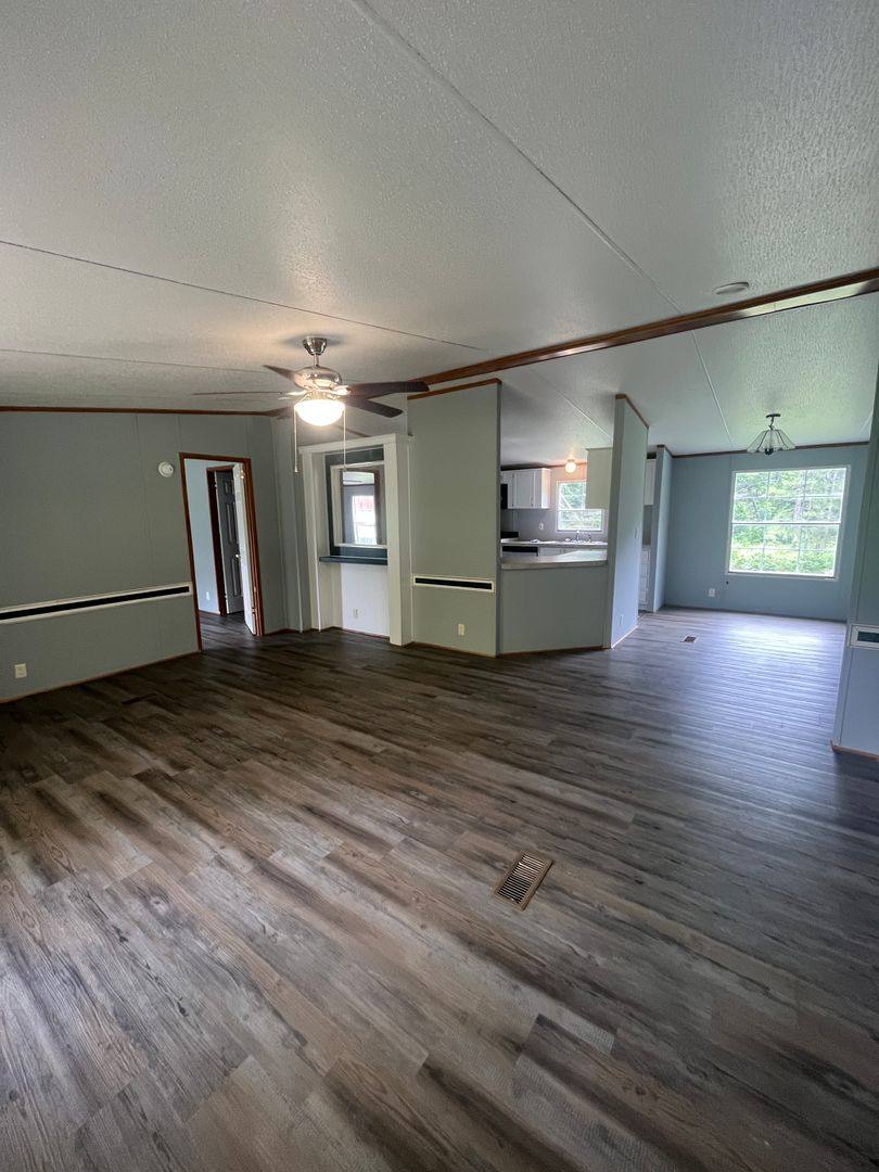 Apartment for rent at 1816 B Switzer Greenpond Rd, Woodruff, SC 29388