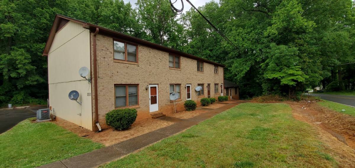 Apartment for rent at 1511 Glenside Dr, Greensboro, NC 27405